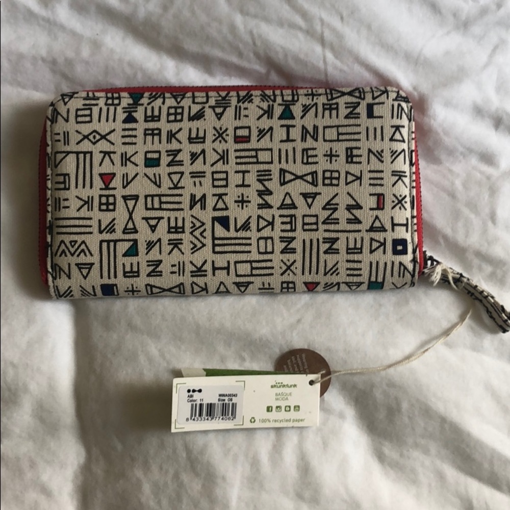 Wallet by Skunkfunk